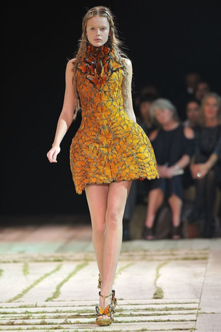 Illustration for article titled Sarah Burton Pulls Off McQueen Without McQueen